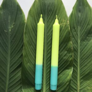 studio-sturmblau-dip-dye-kaars-geel-turkoois