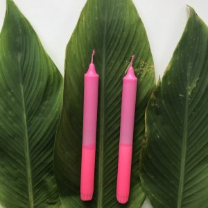 studio-sturmblau-dip-dye-kaars-roze-neon-roze