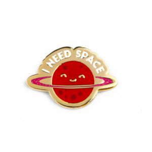 studio inktvis pin met planeet en qoute i need space